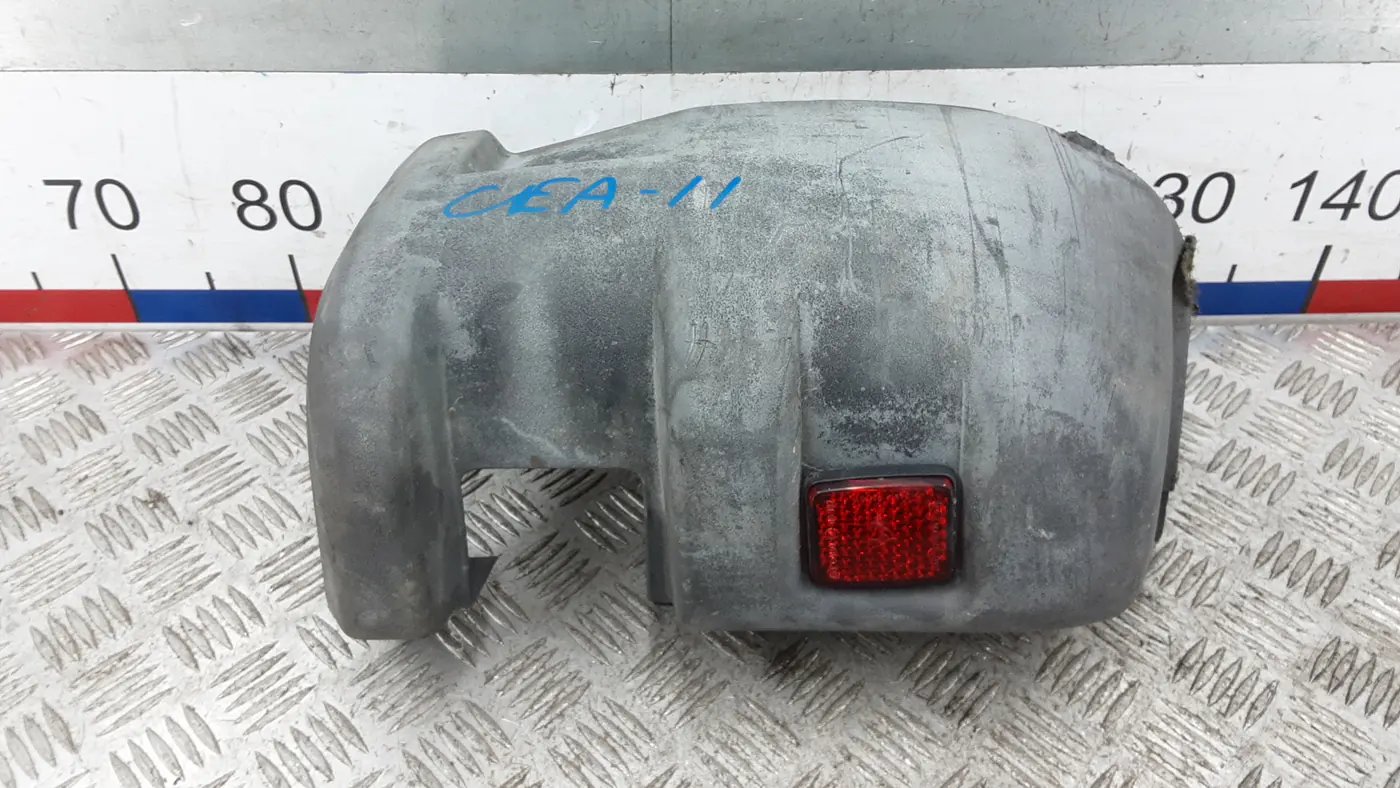 Клык бампера задний правый к Iveco  2003