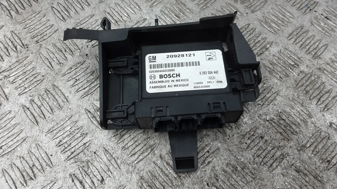 Парковочный ассистент к Opel Meriva 2011