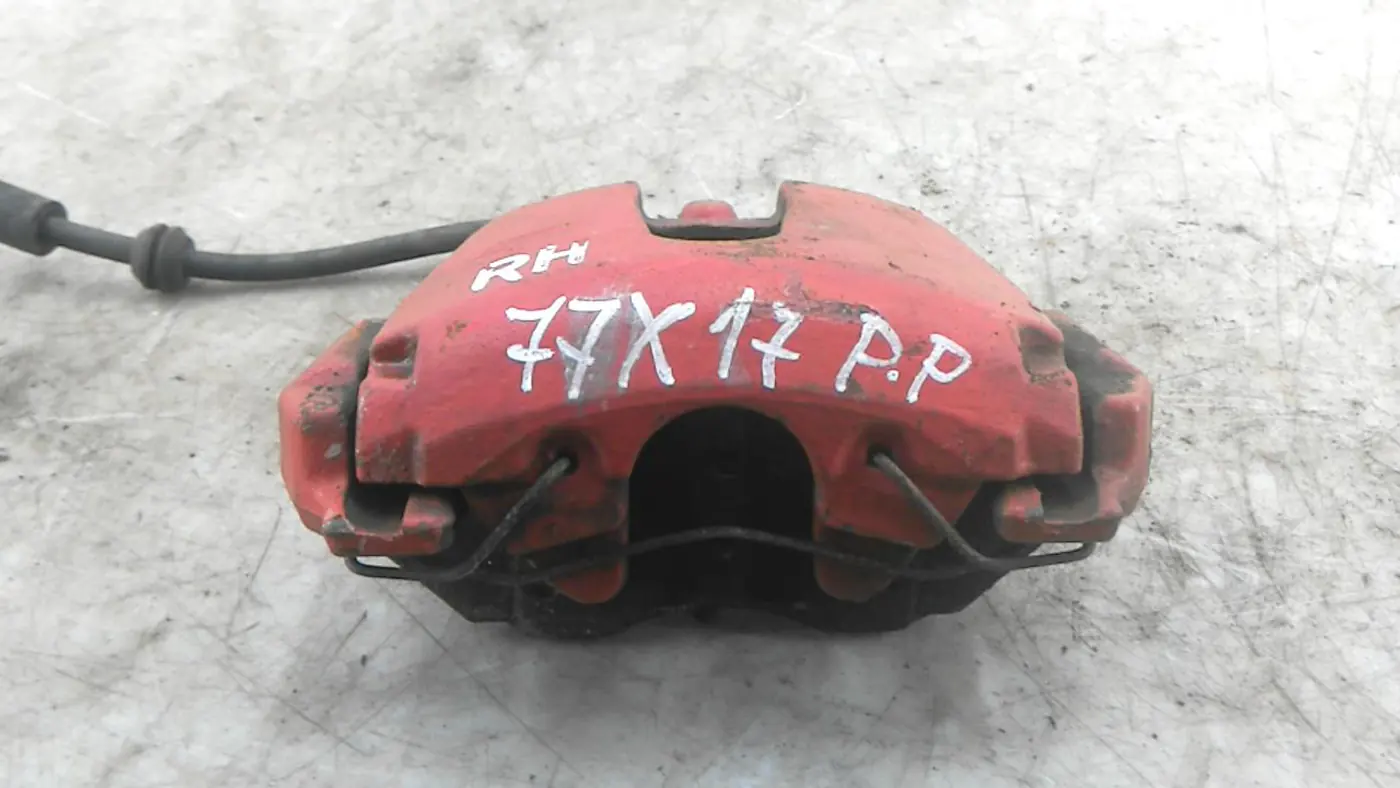 Скоба суппорта к Volvo C30 2010