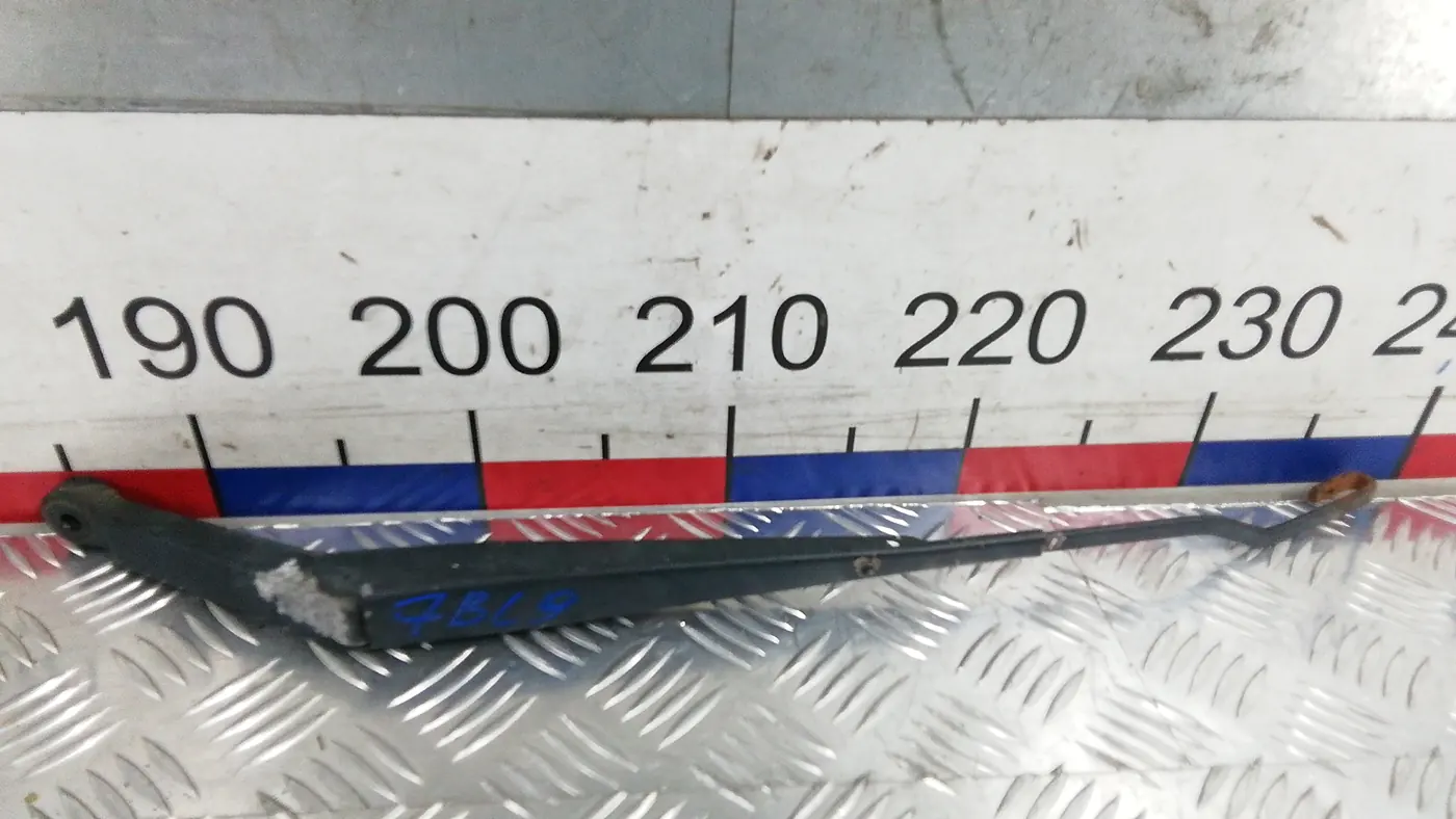 Щеткодержатель к Chevrolet Kalos 2006