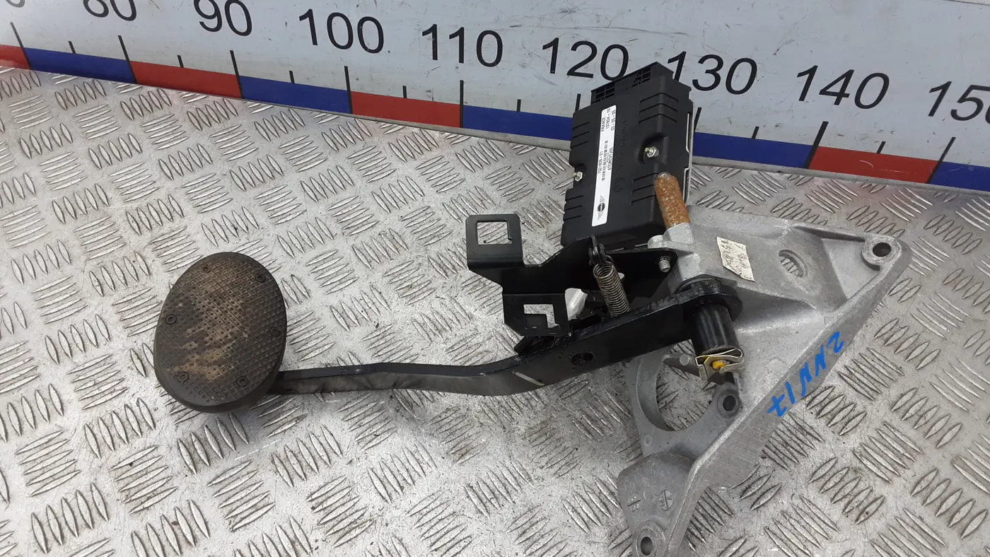 Педаль тормоза к MINI Cooper 2005
