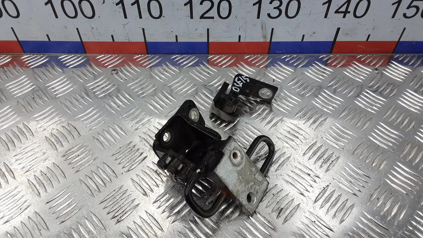 Петли к Audi A6 2008