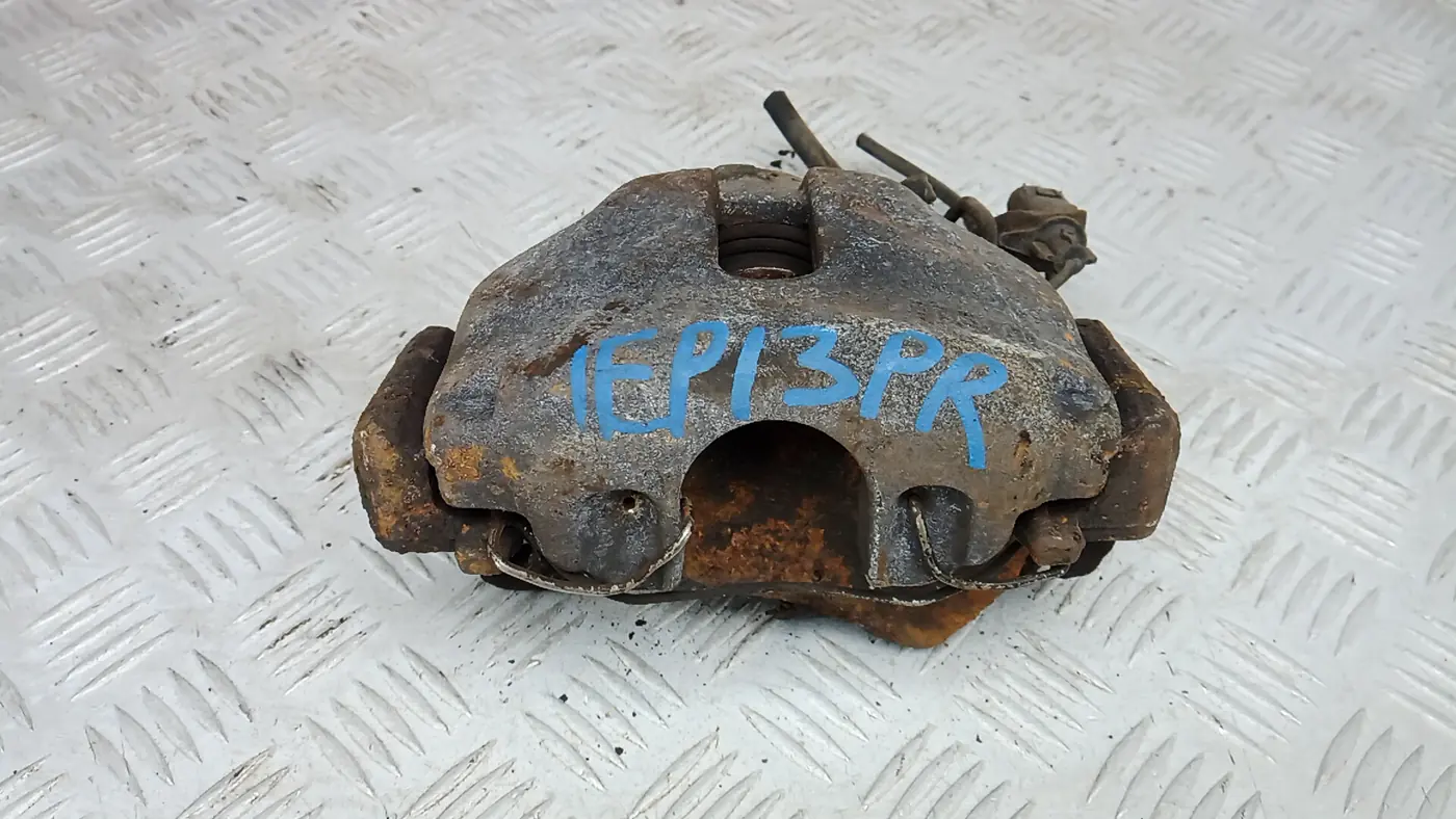 Скоба суппорта к Audi A4 2003