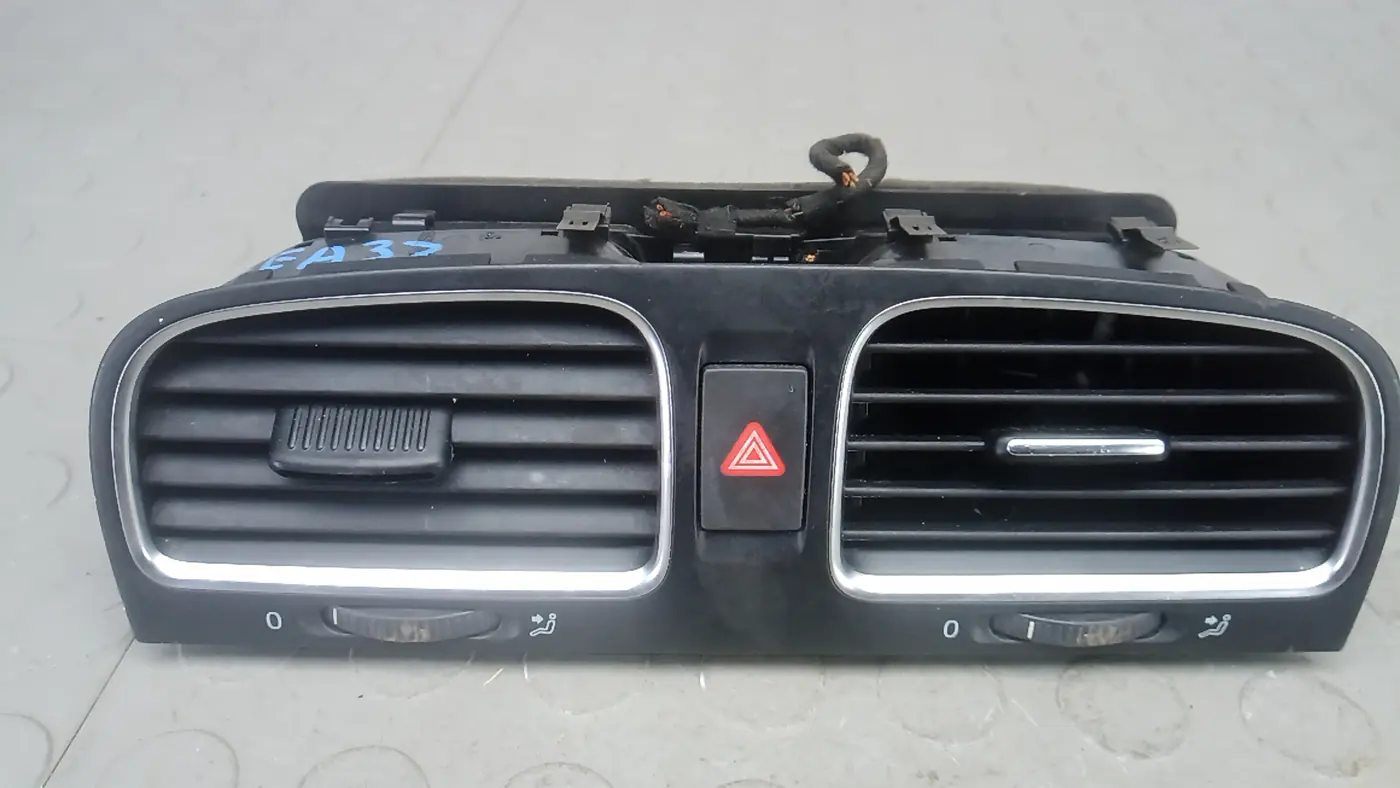 Кнопка  к Volkswagen Golf 2009