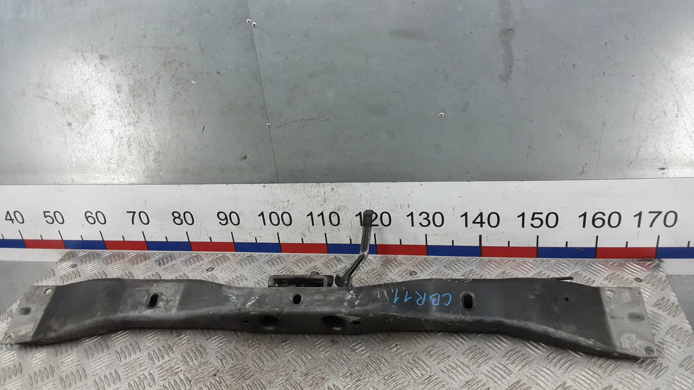 Рамка капота к Chrysler Voyager 2005