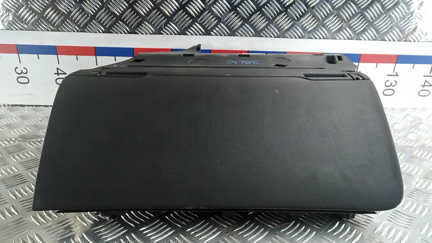 Бардачок к Opel Astra 2005