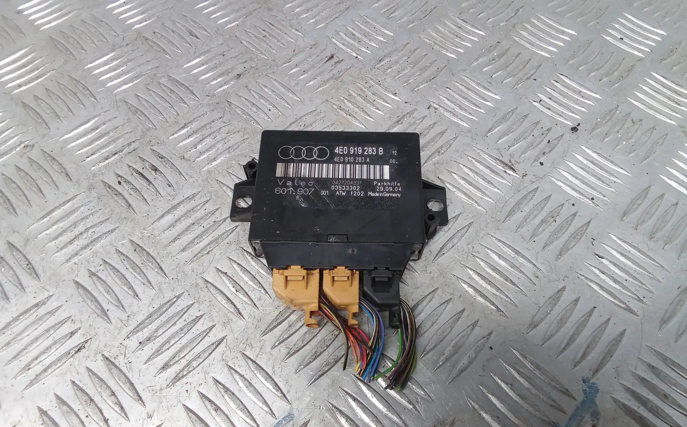 Парковочный ассистент к Audi A8 2004