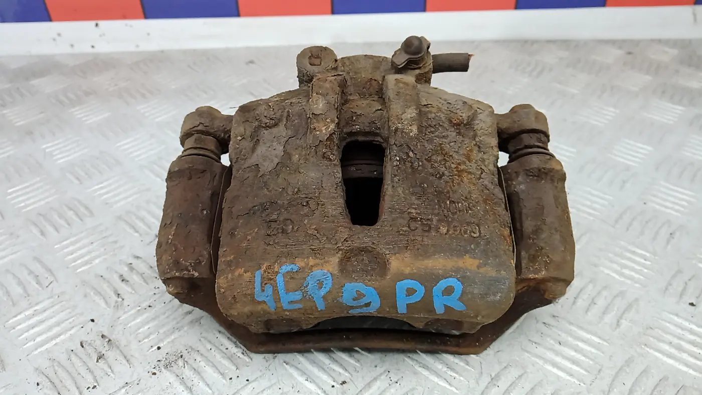 Скоба суппорта к Kia Ceed 2010