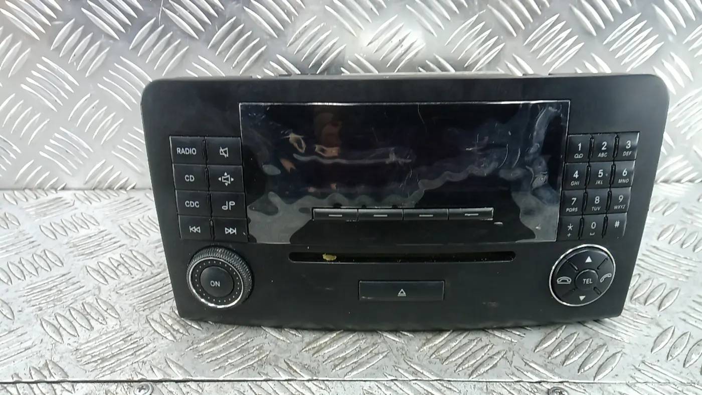 Магнитола к Mercedes-Benz M-klasse 2006