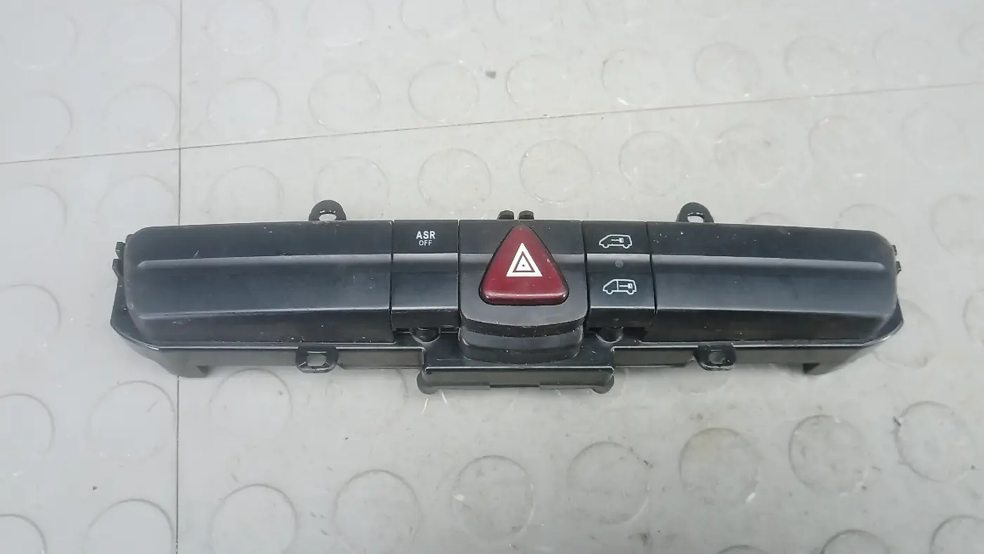 Кнопка  к Mercedes-Benz Sprinter 2009