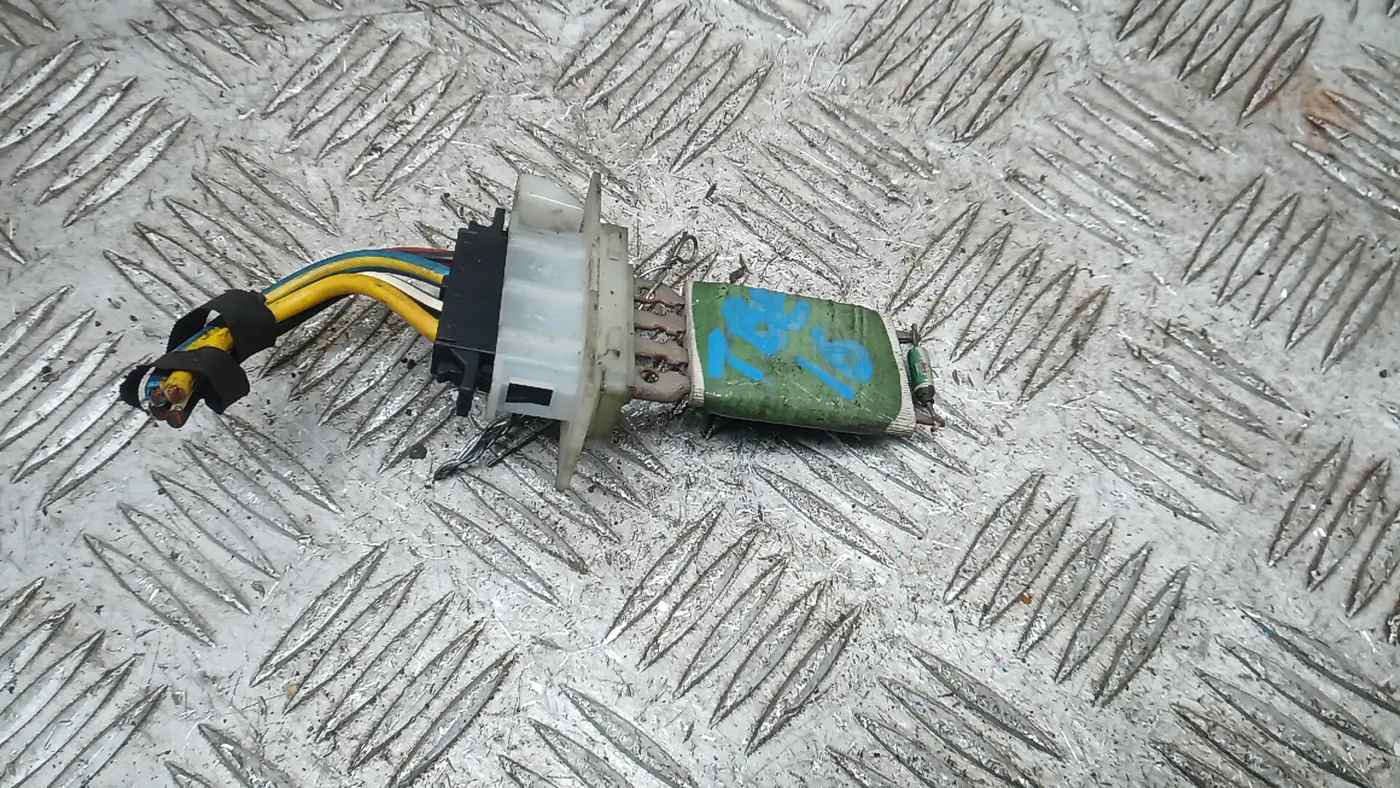 Сопротивление печки к Skoda Octavia 2007