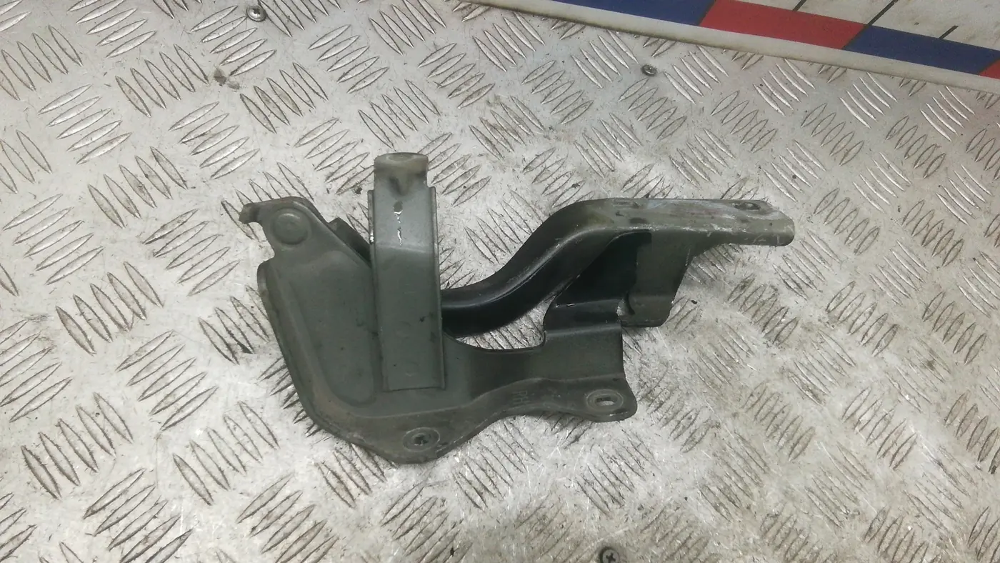 Петля капота к Opel Antara 2013