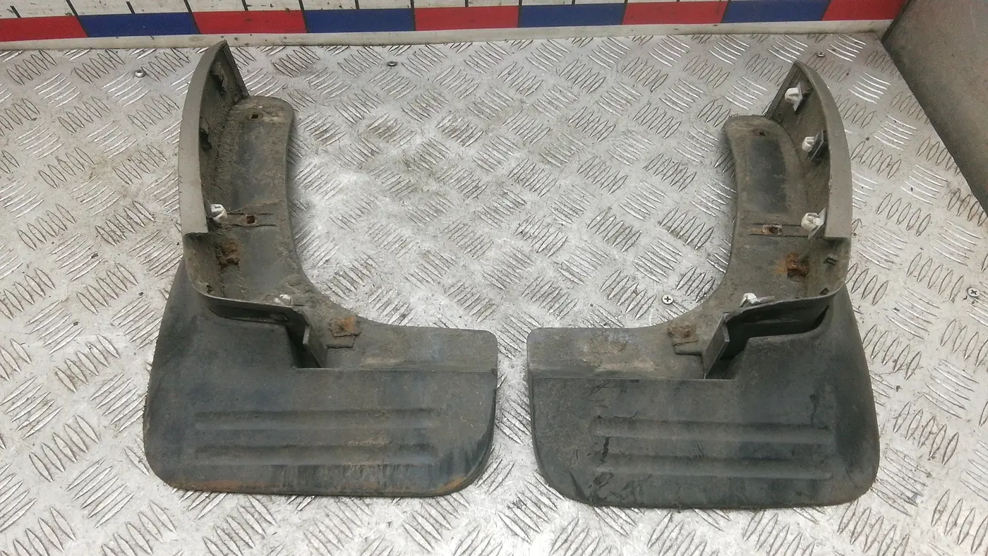 Брызговик к Hyundai H-1 2010