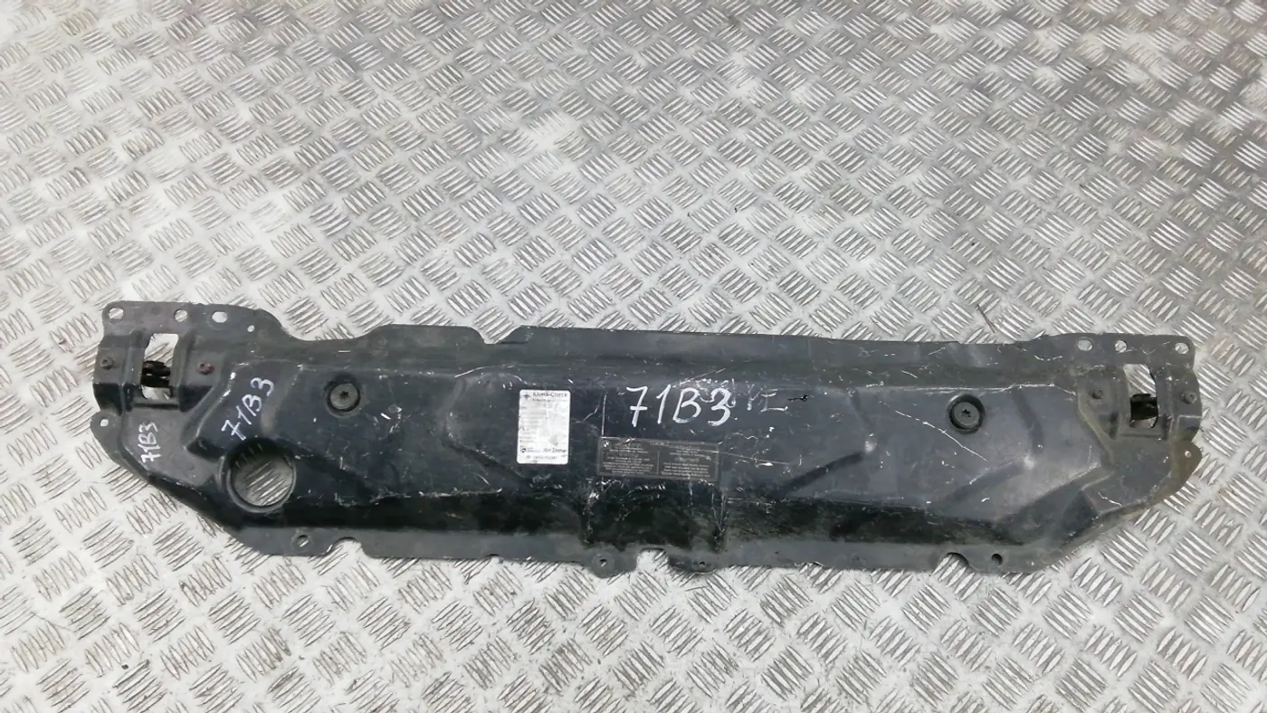 Рамка капота к BMW 5 2006
