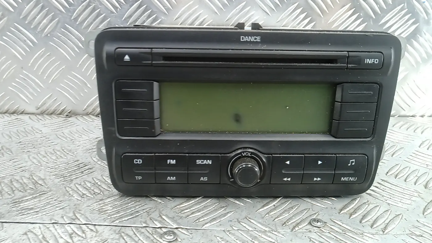 Магнитола к Skoda Fabia 2007