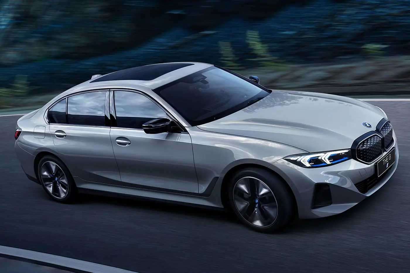 Новая «электротрешка» BMW: до 900 км на одной зарядке