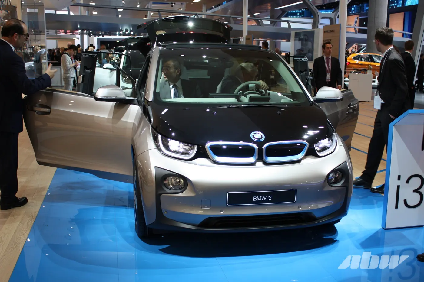 Новая «электротрешка» BMW: до 900 км на одной зарядке