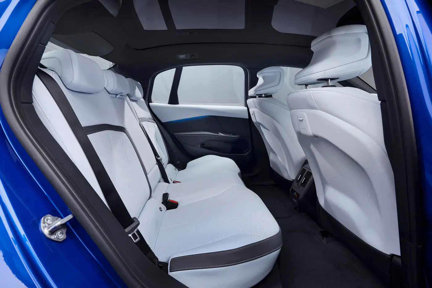 Новая «электротрешка» BMW: до 900 км на одной зарядке