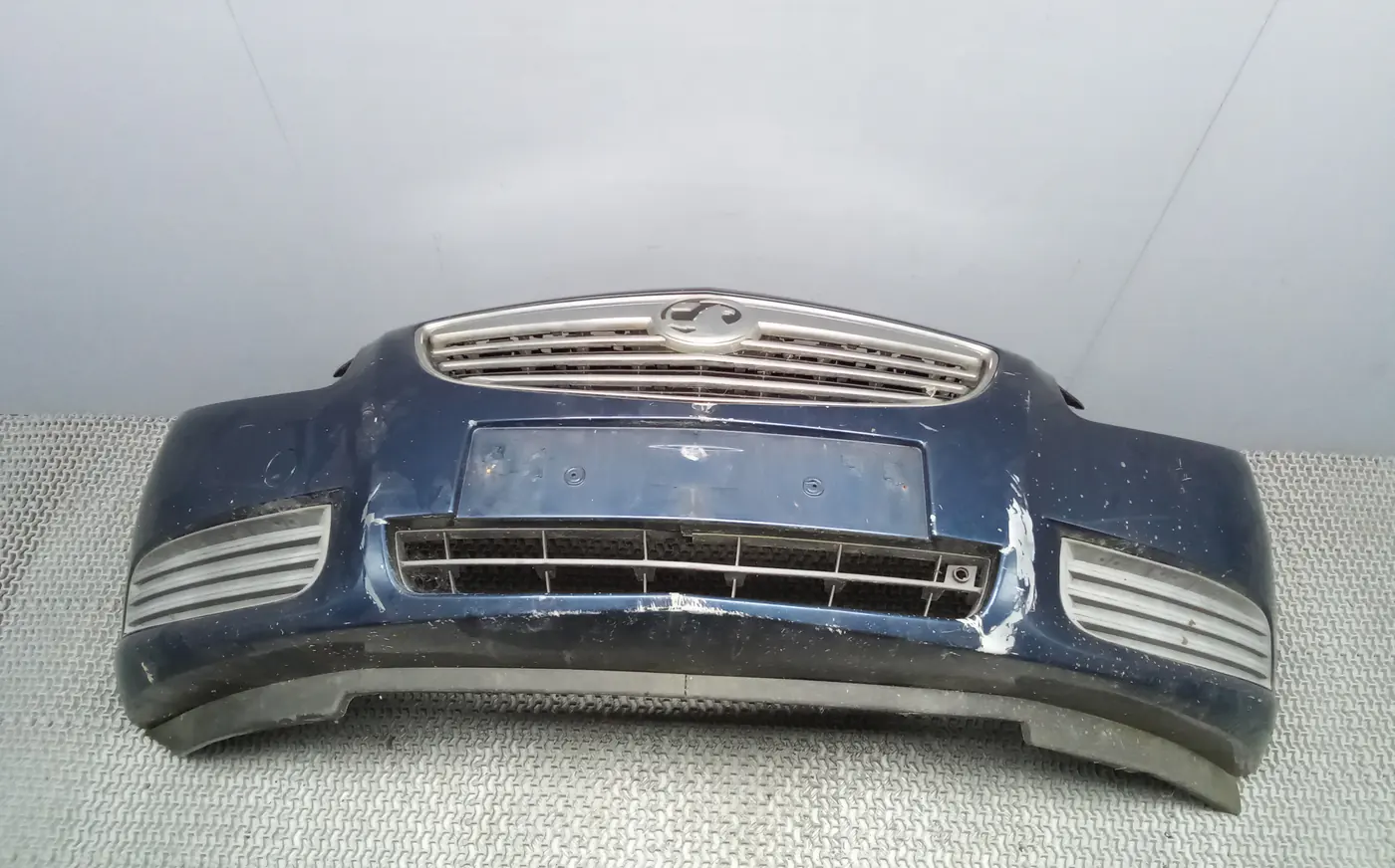 Бампер передний к Opel Insignia 2009