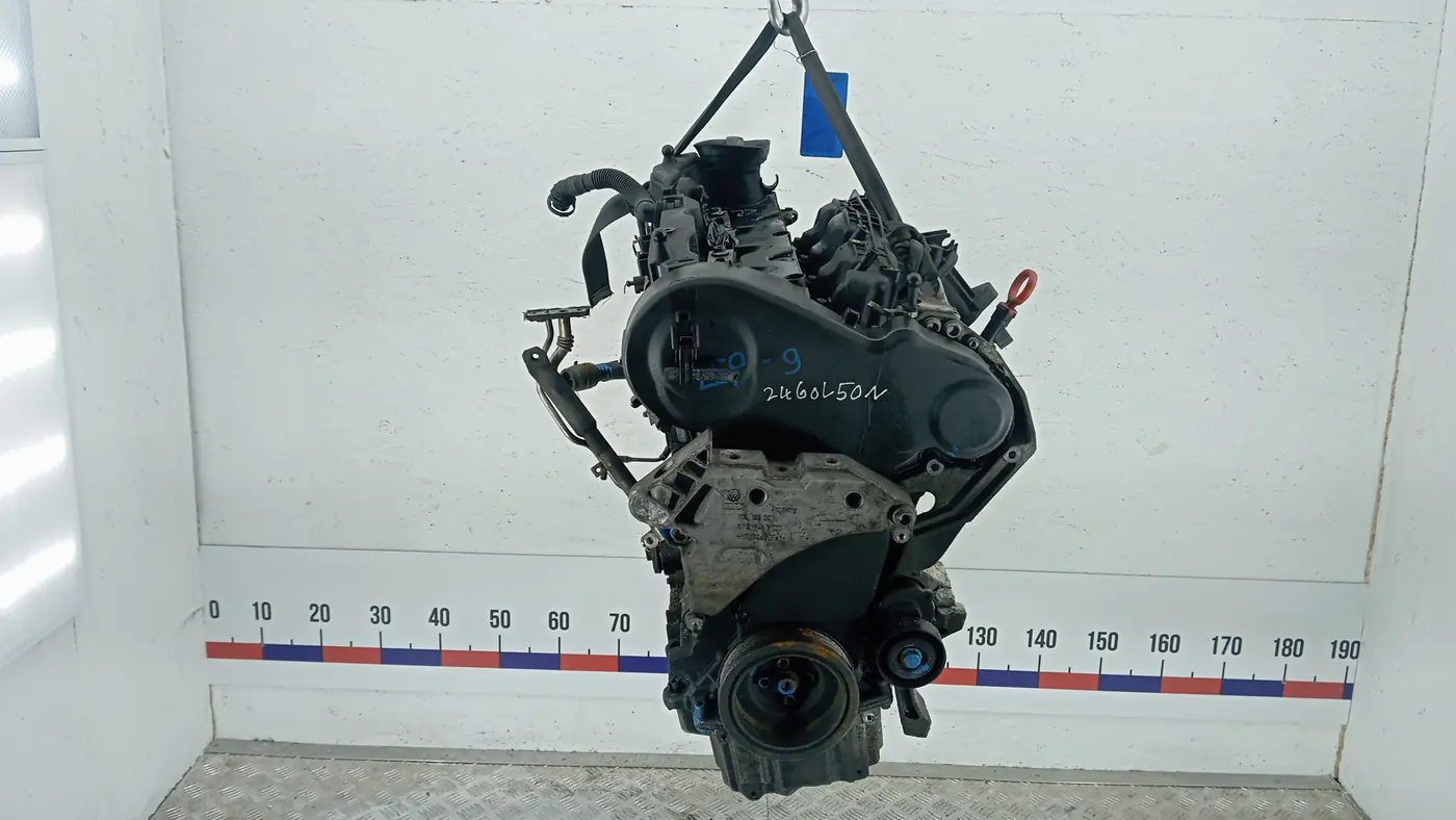 Двигатель к SEAT Leon 2013
