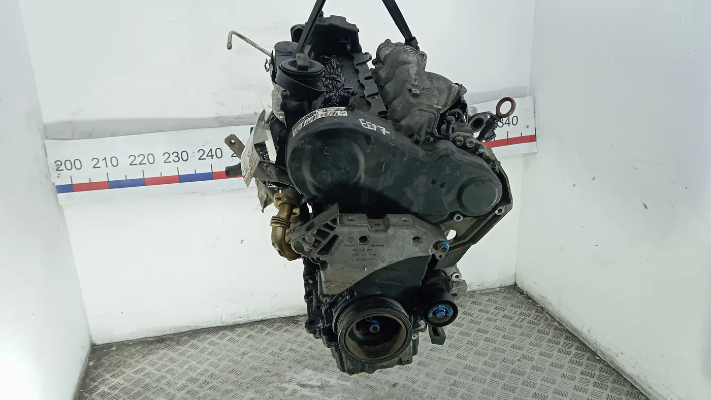 Двигатель к Volkswagen Scirocco 2009