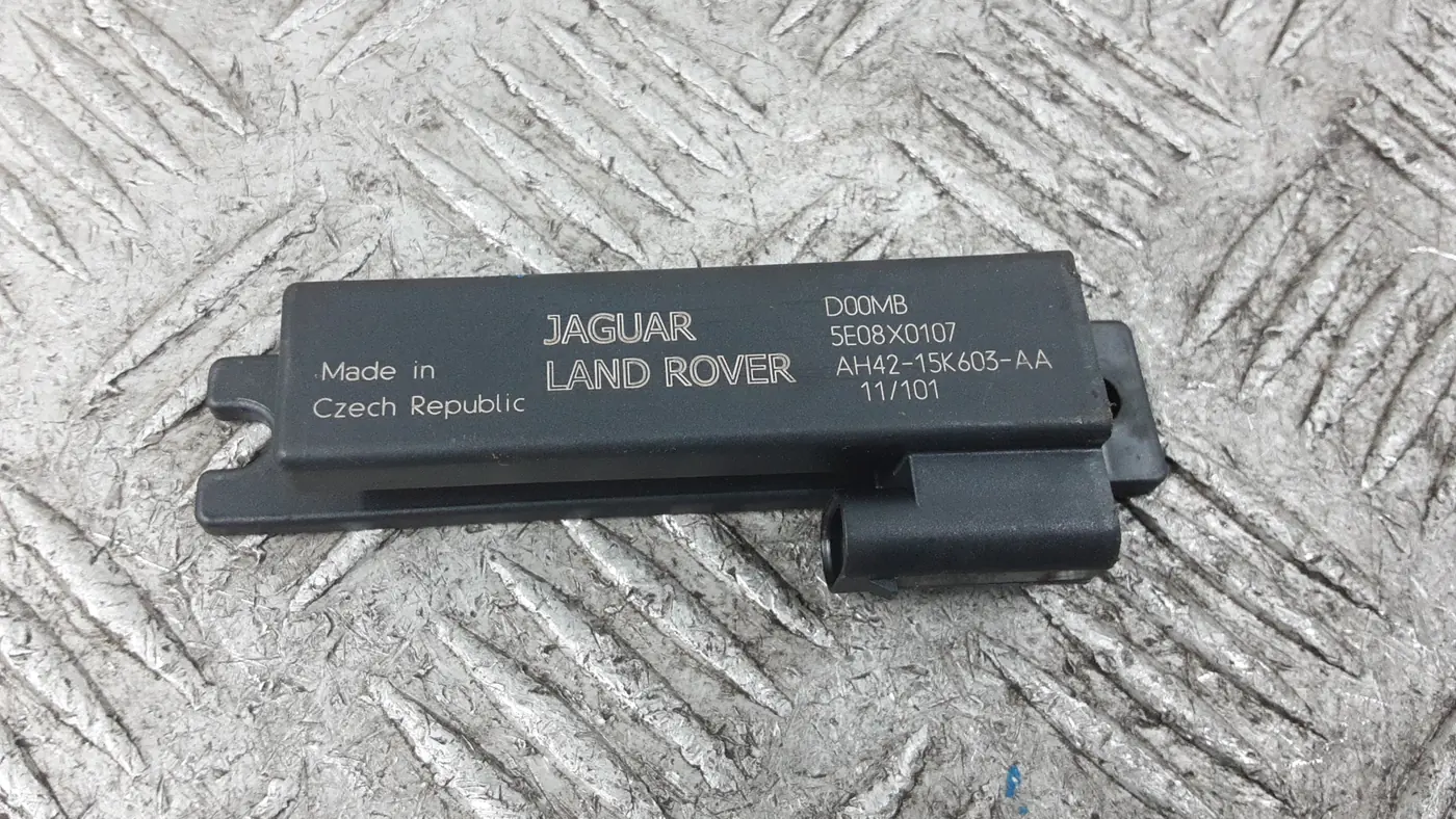 Антенна  к Land Rover Range Rover 2011