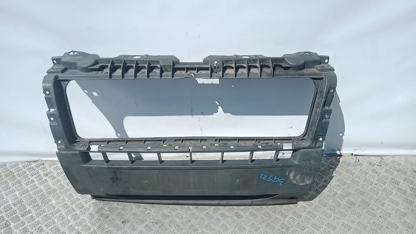 Бампер передний к Citroen Jumpy 2007