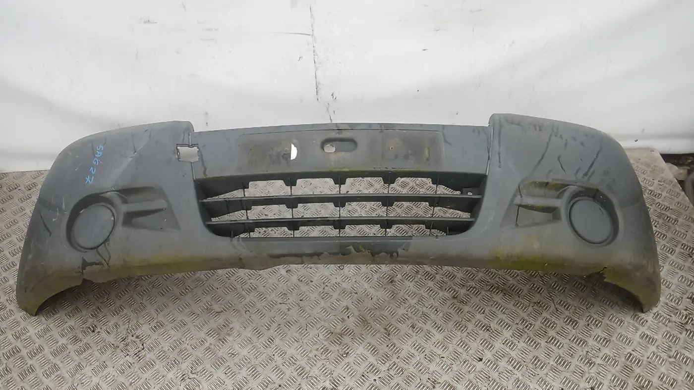 Бампер передний к Renault Trafic 2009