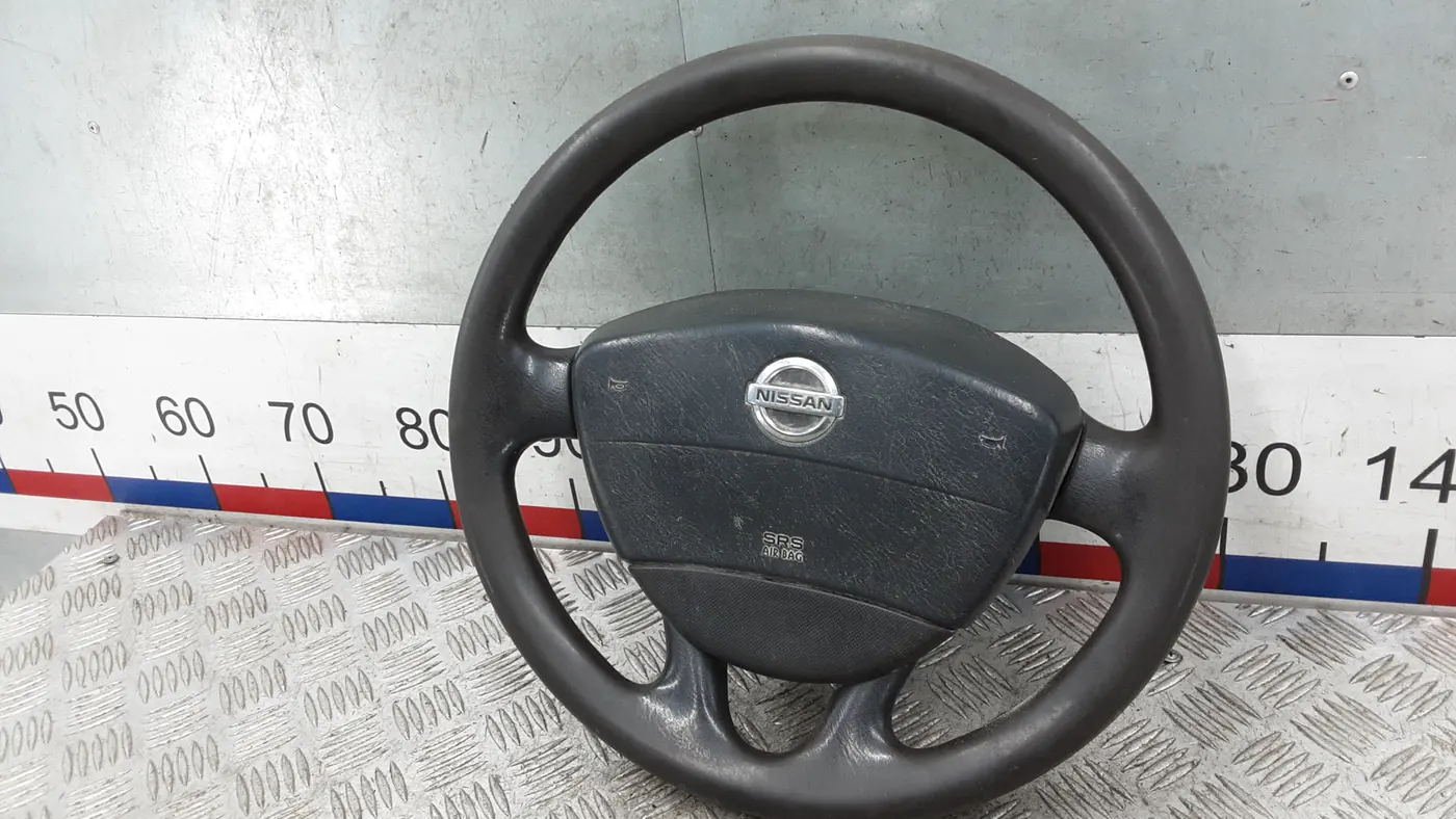 Руль к Opel Vivaro 2011