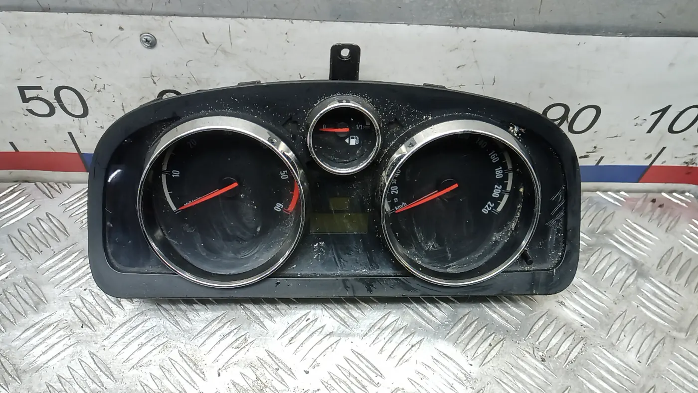 Рамка под магнитолу к Saturn VUE 2008
