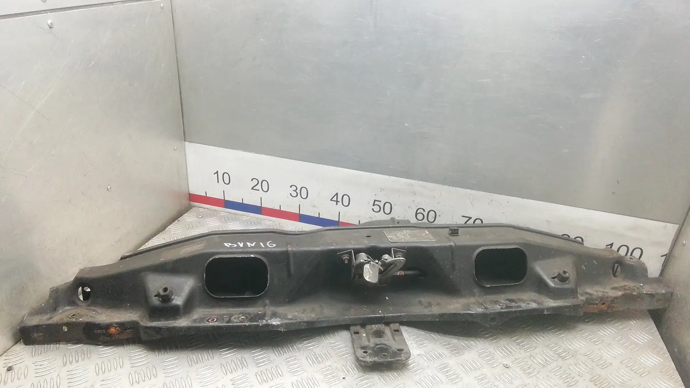 Рамка капота к Peugeot  2007