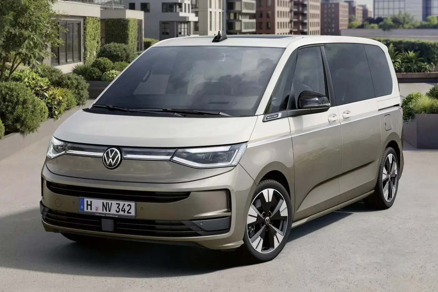 Обновленный Volkswagen Multivan готовится к дебюту: первое изображение