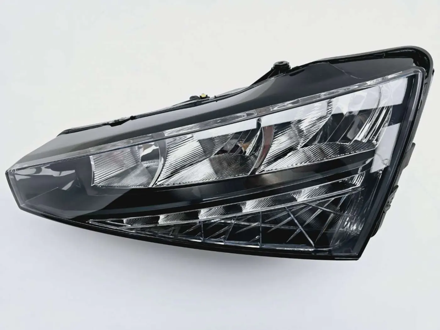 Фара левая к Skoda Rapid 2021