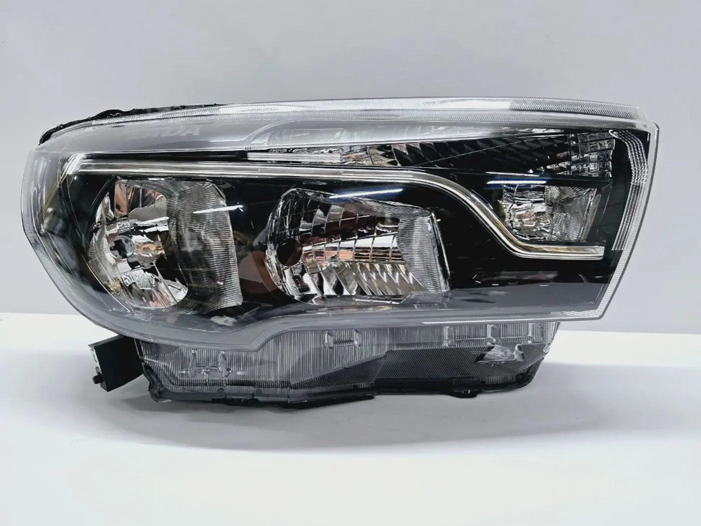 Фара правая к LADA (ВАЗ) Vesta 2020
