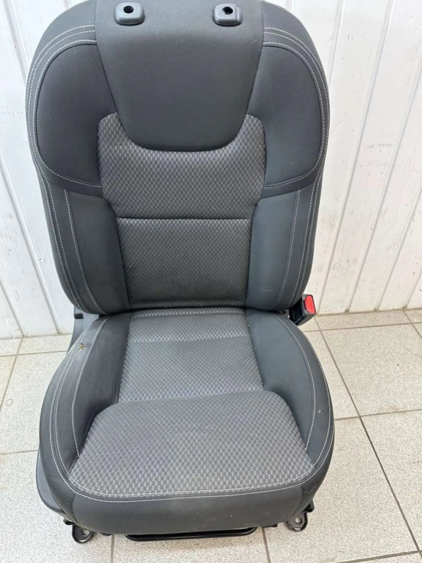 Сиденье переднее правое к Geely Emgrand X7 2021