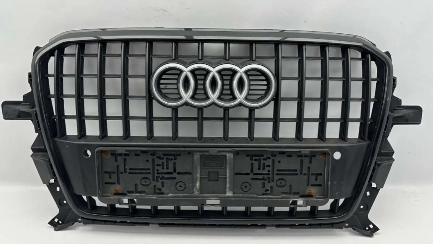 Решетка радиатора к Audi Q5 2013