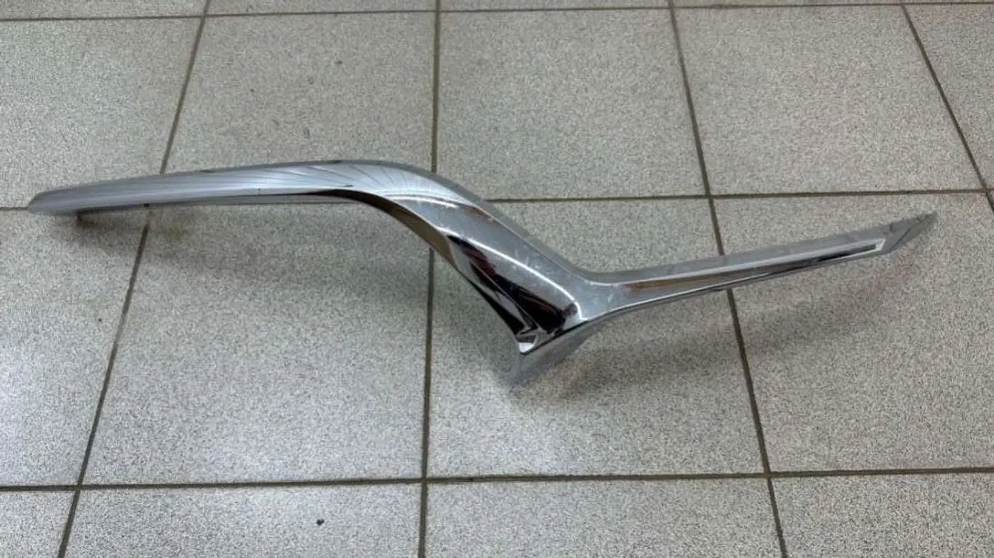 Рамка радиатора к Mazda  2021