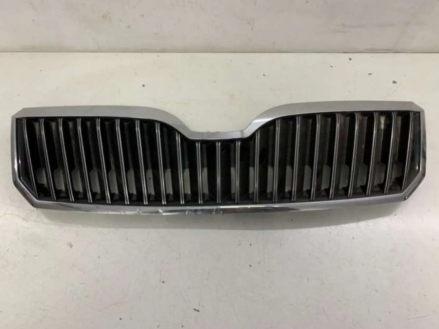 Решетка радиатора к Skoda Superb 2014