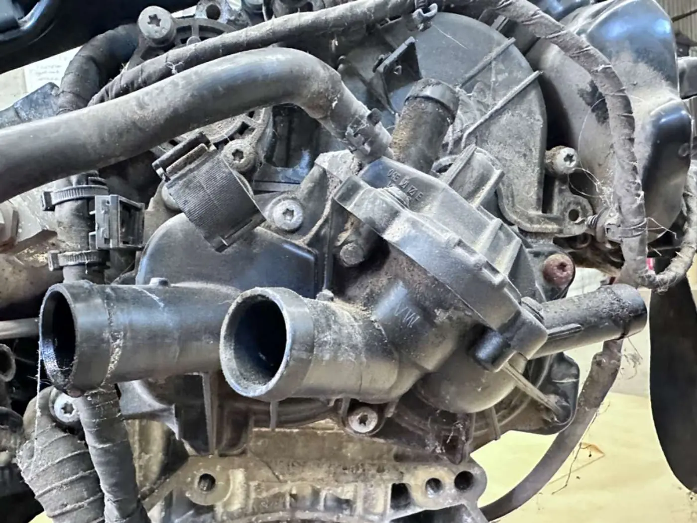 Помпа к Volkswagen Passat 2015