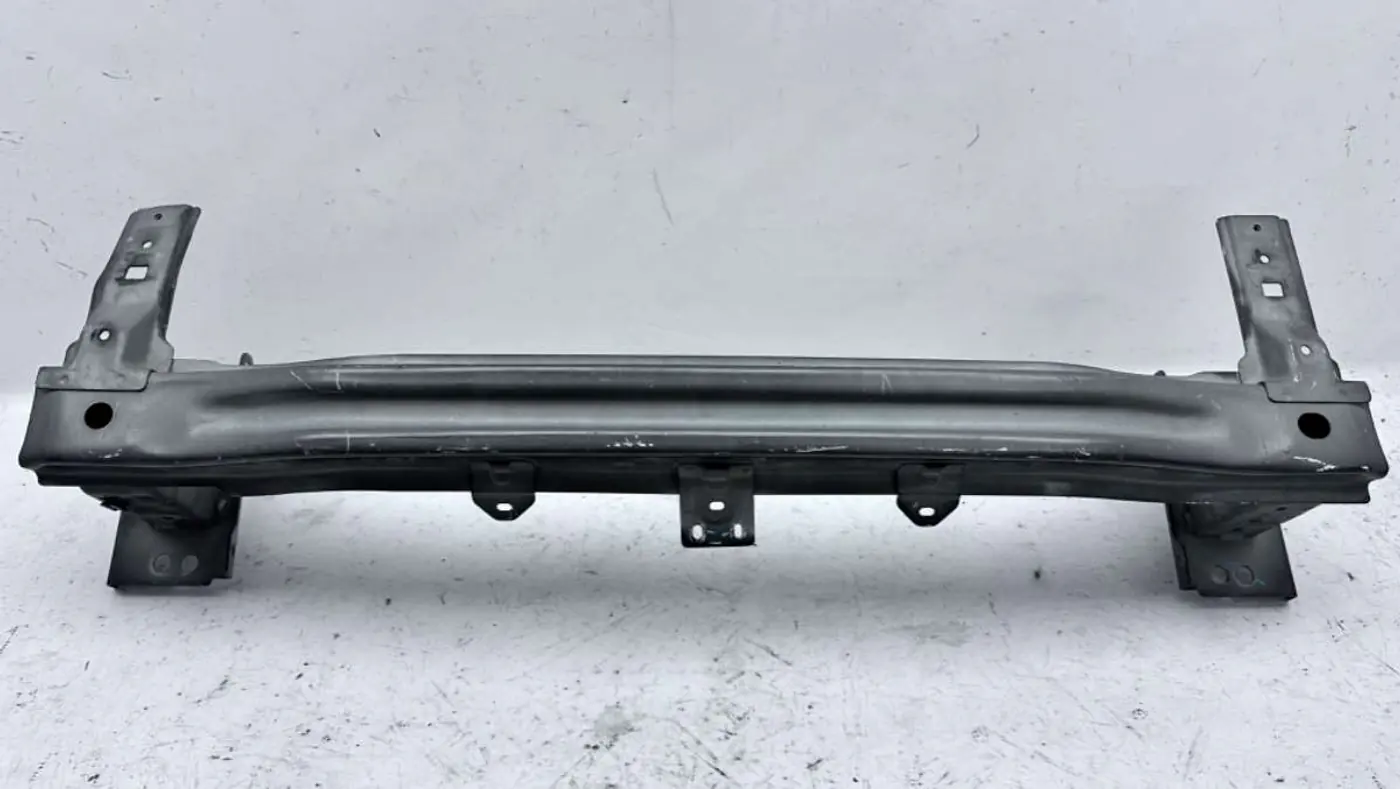 Усилитель бампера к Geely Atlas 2019