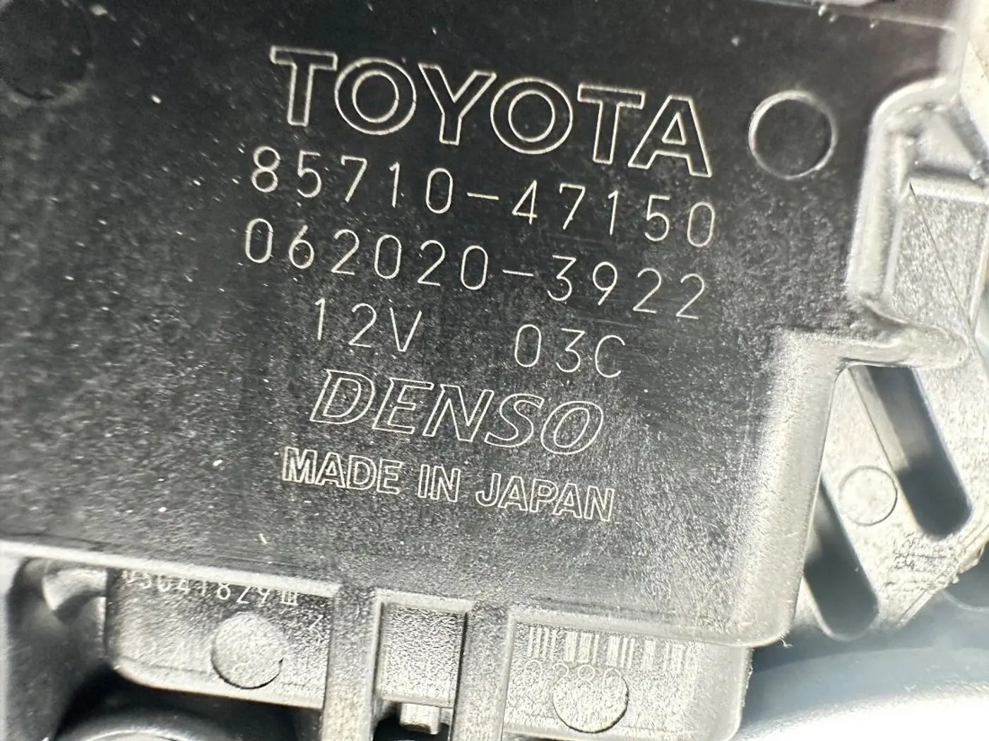 Стеклоподъемник к Toyota Prius 2017