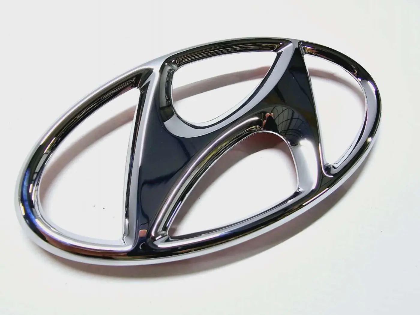 Эмблема к Hyundai Accent 2021