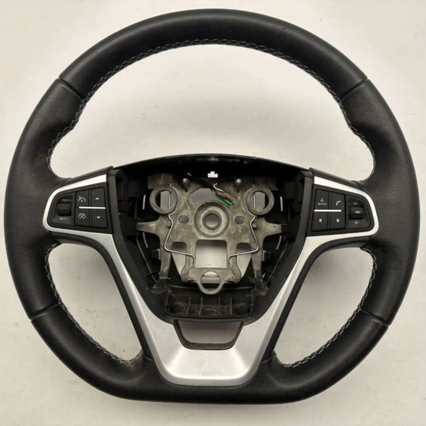 Руль к Geely Atlas 2018