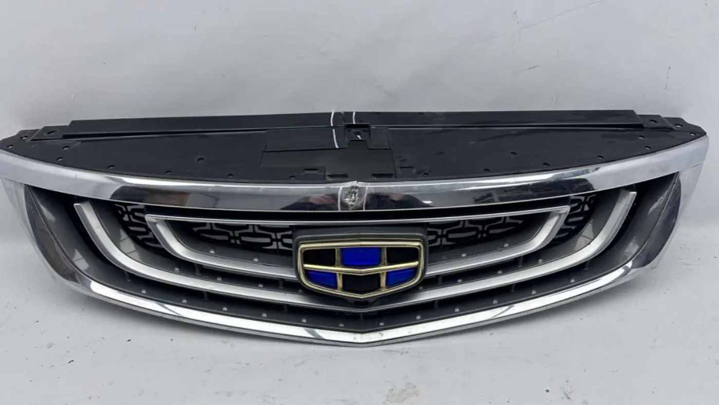 Решетка радиатора к Geely Atlas 2018