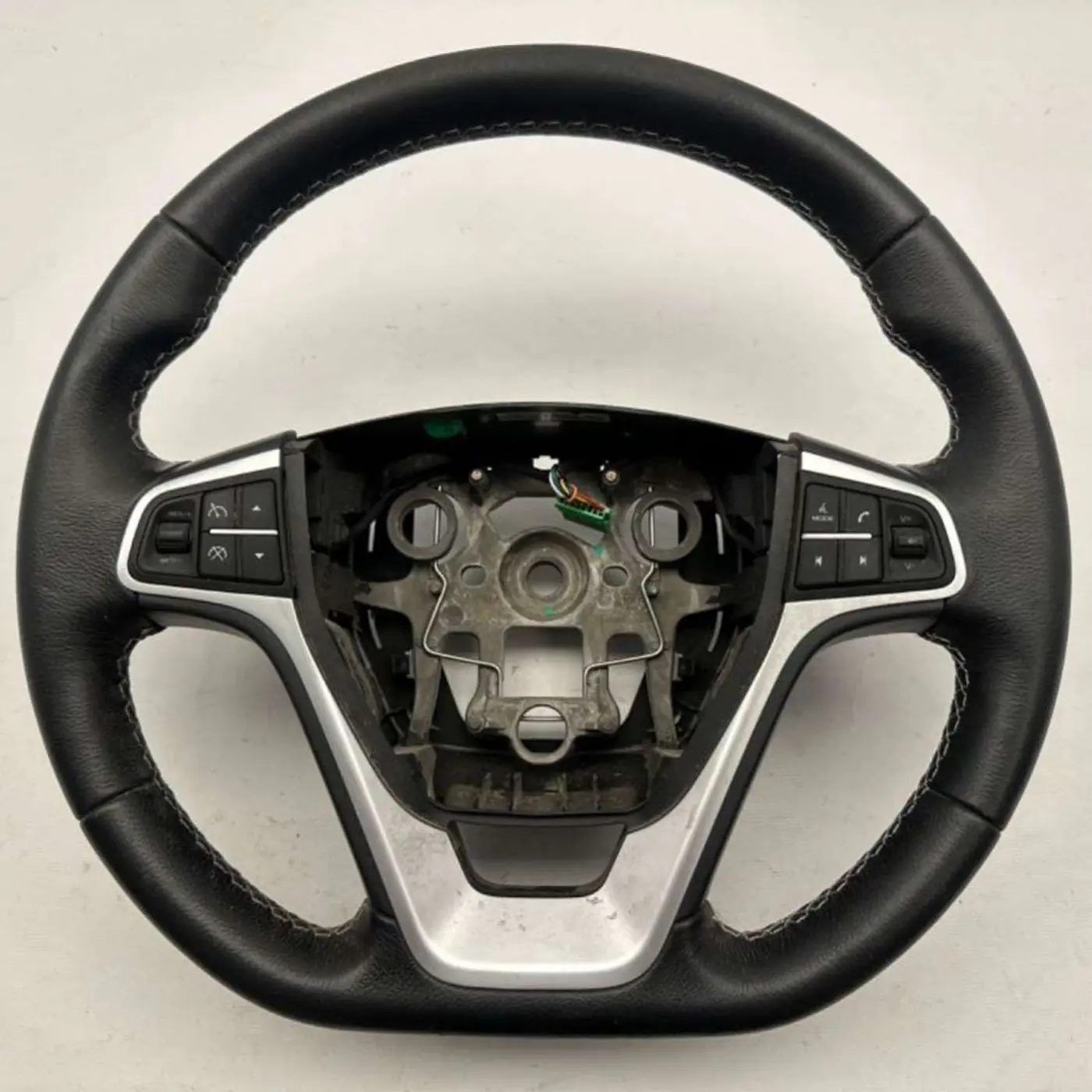 Руль к Geely Atlas 2018