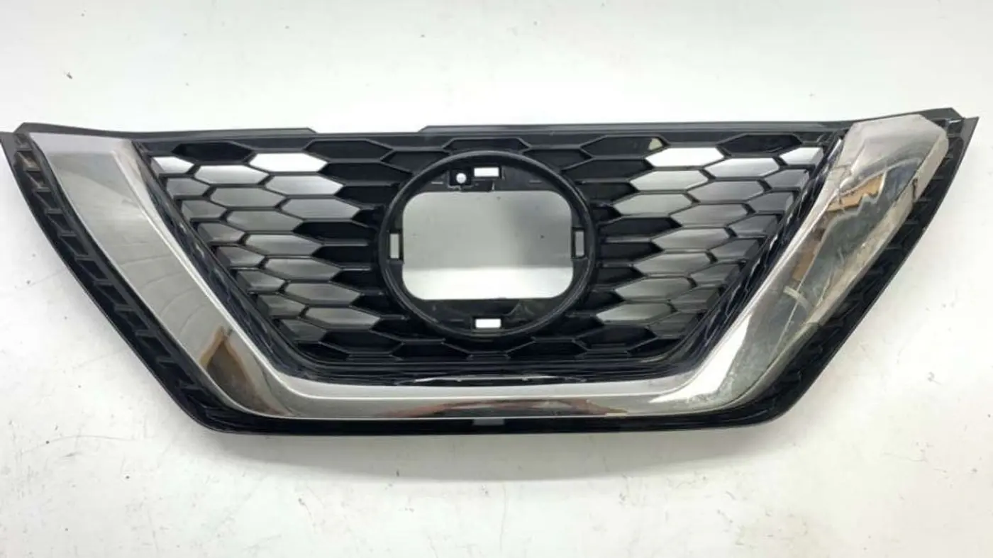 Решетка радиатора к Nissan Qashqai 2016