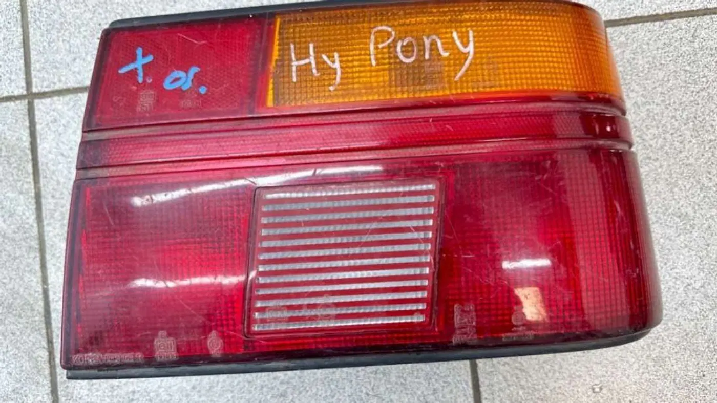 Фонарь задний правый к Hyundai Pony 1994