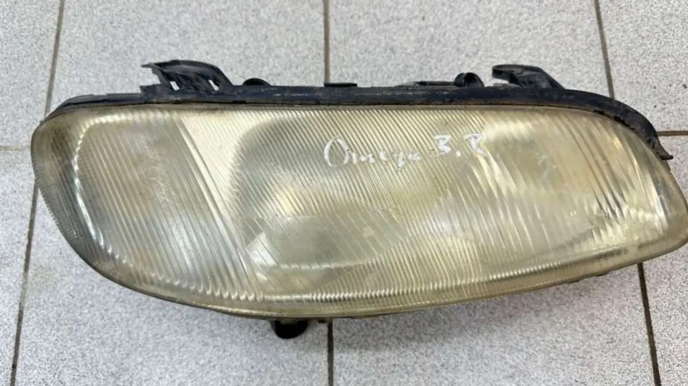 Фара правая к Opel Omega 1995