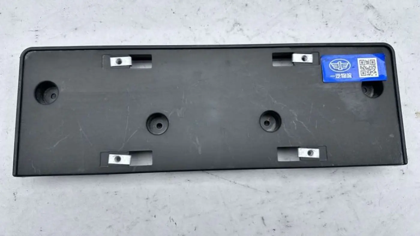 Рамка номера к FAW Besturn X80 2022