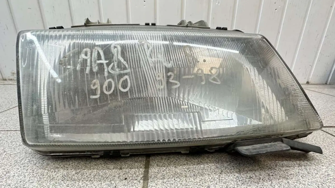 Фара правая к Saab 900 1995